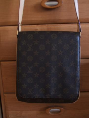 La Maree - Parduodu Louis Vuitton rankine per peti. 100%